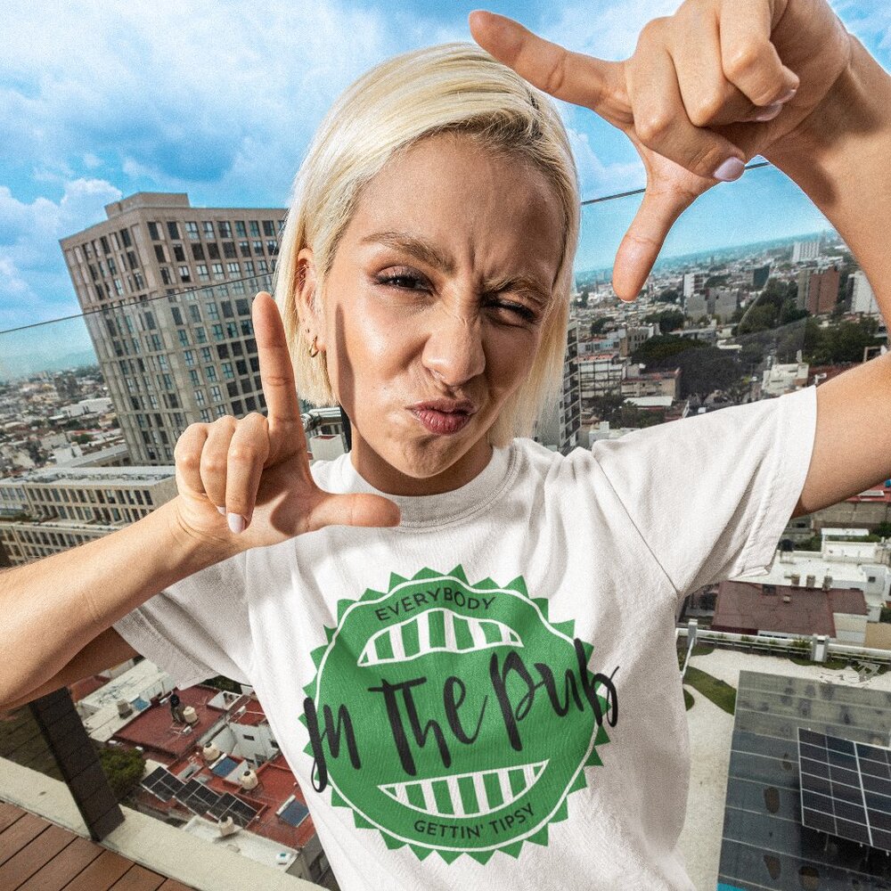Everybody In The Pub Gettin Tipsy St Patrick’s Day Beer Shirt Unisex Sizing - Picture 2 of 4